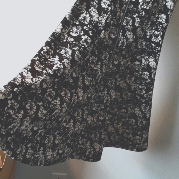 Dex the Suit Shop New York - Picture 2 of 5